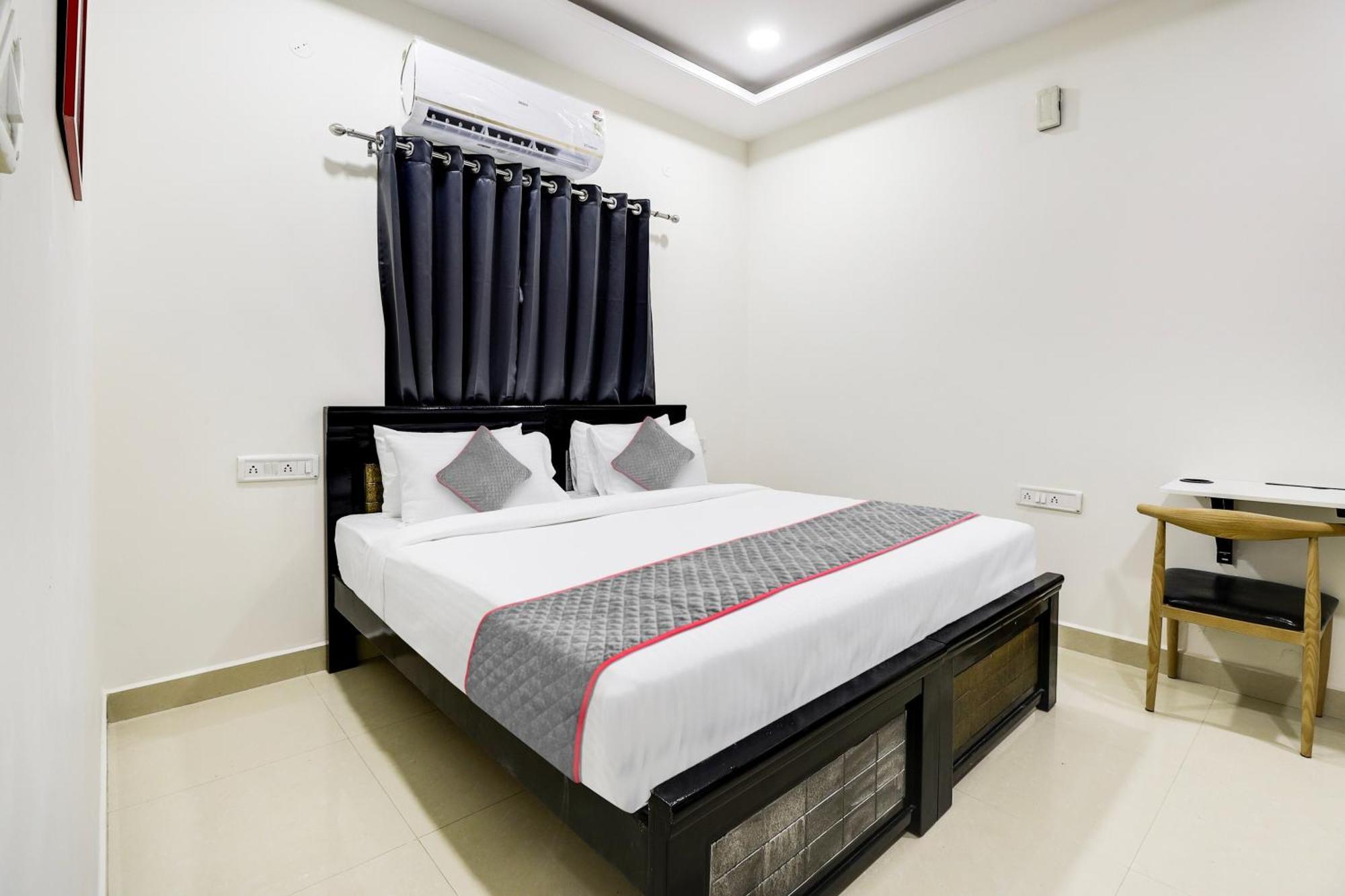 Super Townhouse De Alphabet Hotel Kukatpally Nexus Mall Hyderabad Eksteriør billede