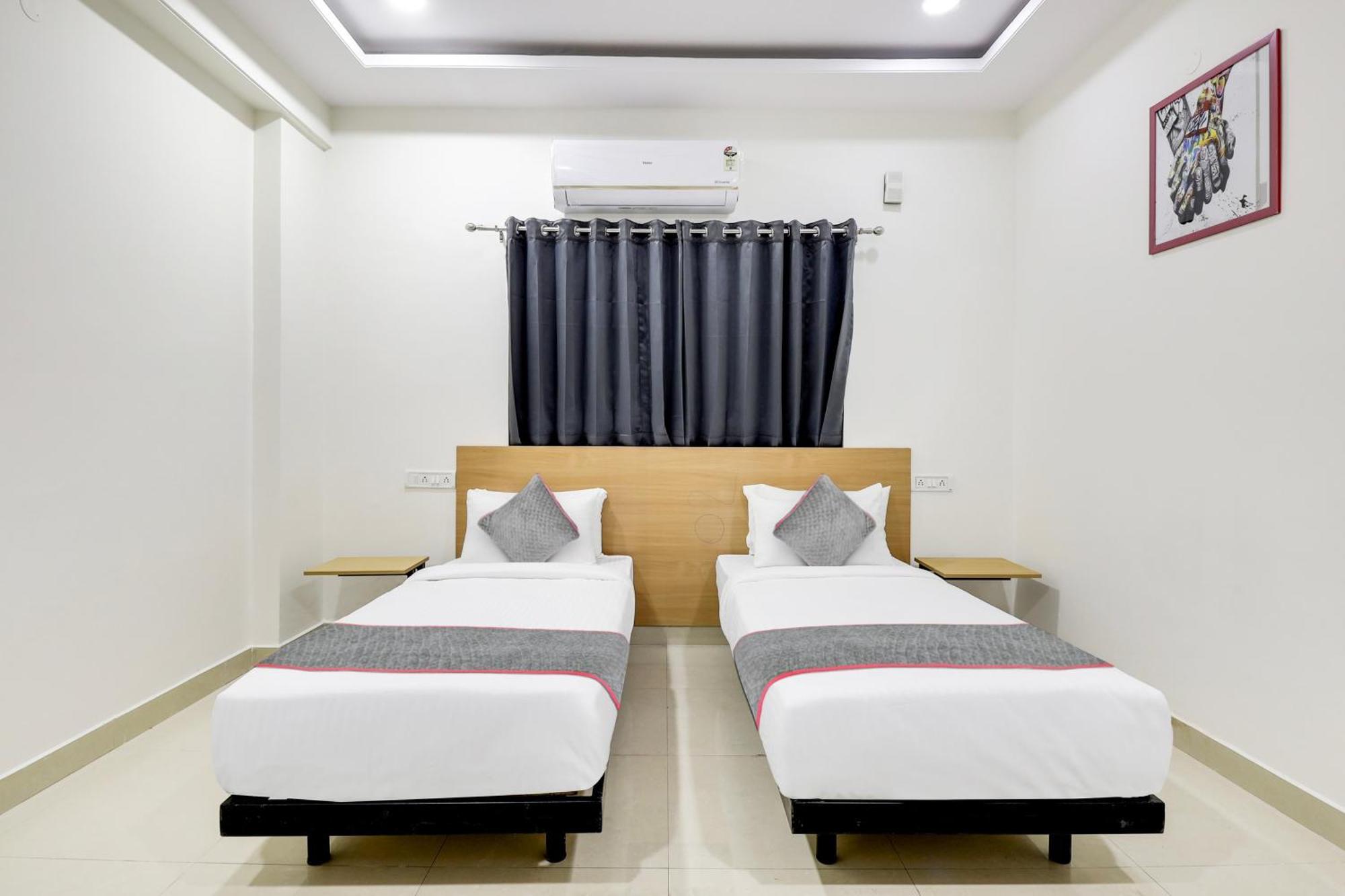 Super Townhouse De Alphabet Hotel Kukatpally Nexus Mall Hyderabad Eksteriør billede